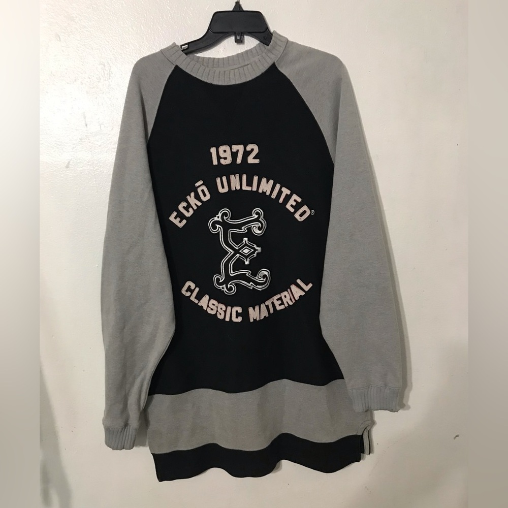 Echo Unlimited sweater size L